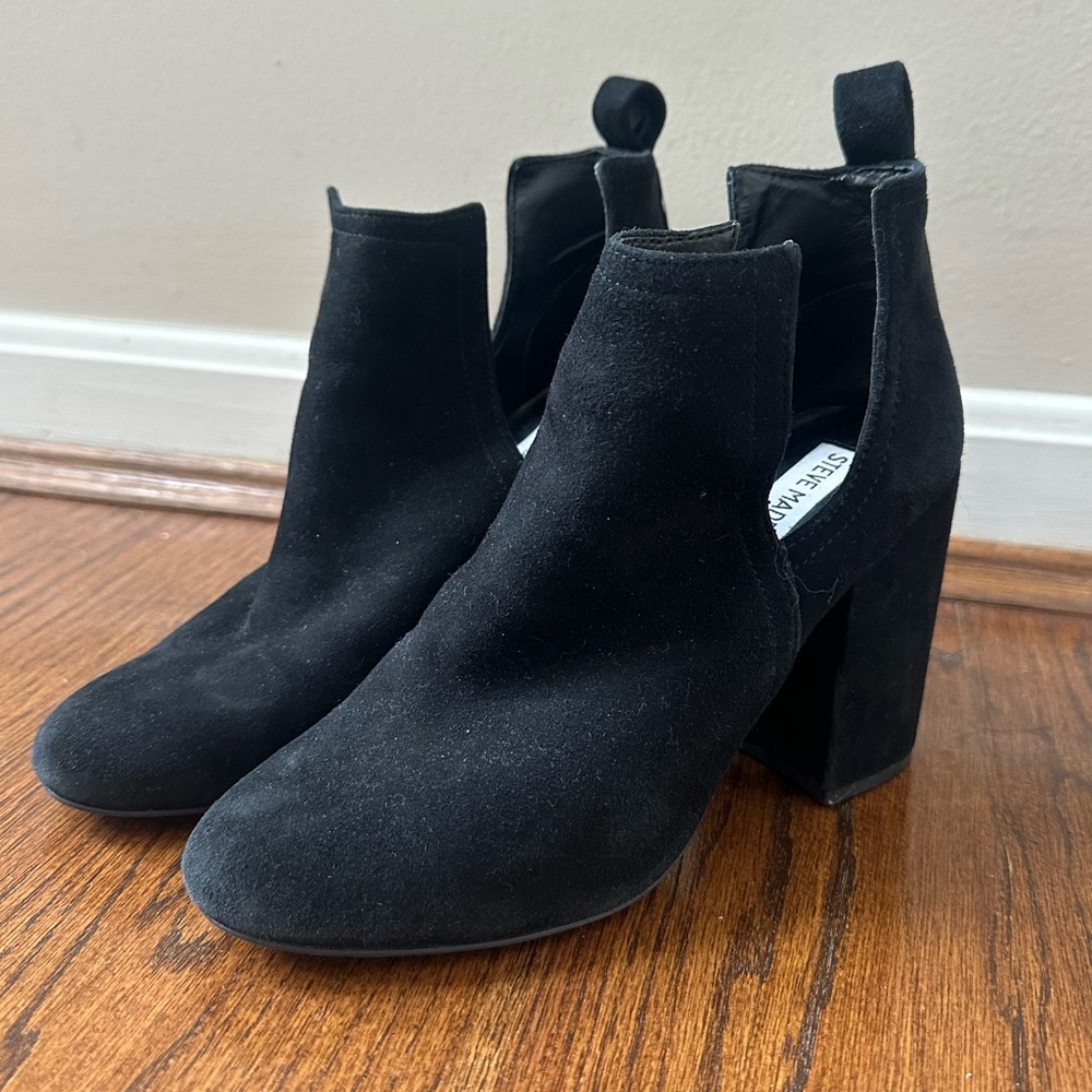 Steve Madden Black Suede Ankle Booties – Block Heel Cutout Booties Size 7.5M